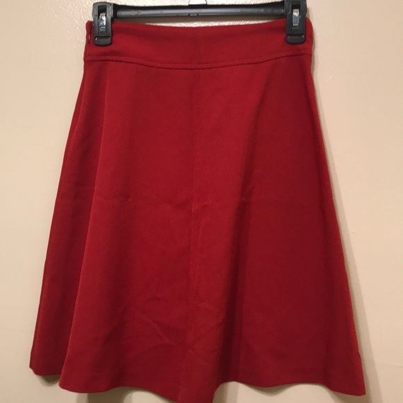 Red circle skirt - Picture 2 of 4